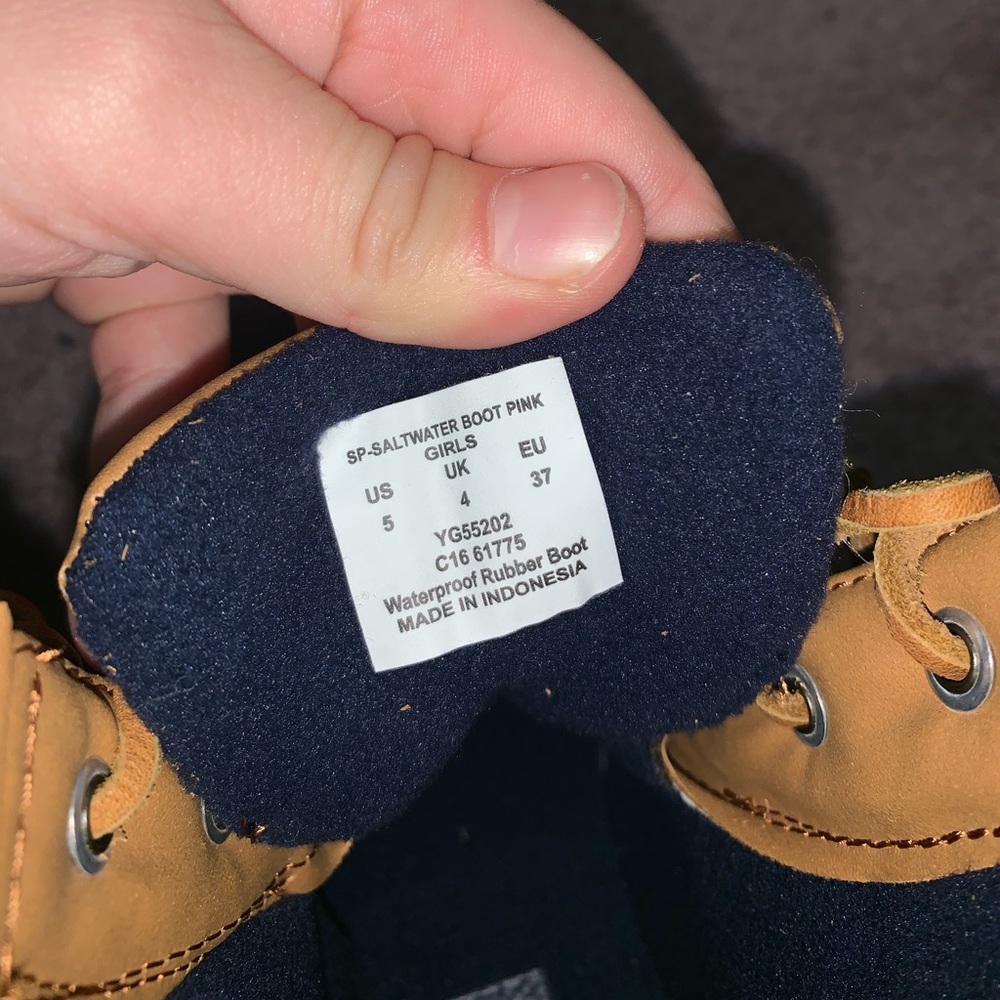 Pink bottom Sperry duck boots